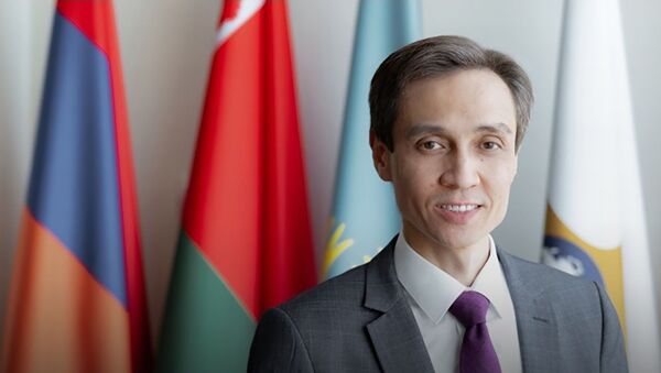 Директор департамента техрегулирования и аккредитации ЕЭК Тимур Нурашев - Sputnik Казахстан