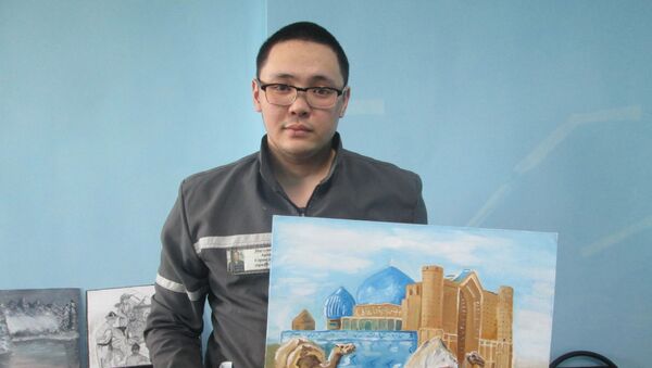 Арман Магзумов пишет картины в колонии - Sputnik Казахстан