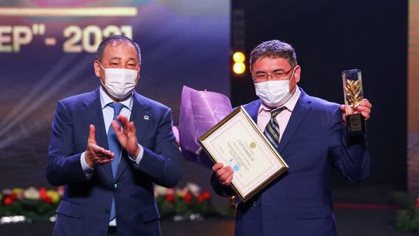 В Казахстане вручили награды разработчикам вакцины QazVac - Sputnik Қазақстан