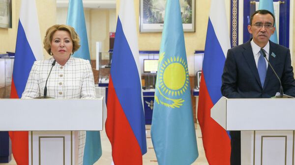 Встреча спикера сената Маулена Ашибмаева и председателя Совета Федерации Валентины Матвиенко  - Sputnik Казахстан