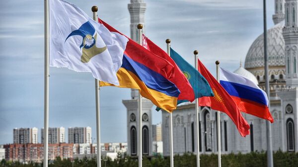  Флаги стран ЕАЭС в Астане - Sputnik Казахстан