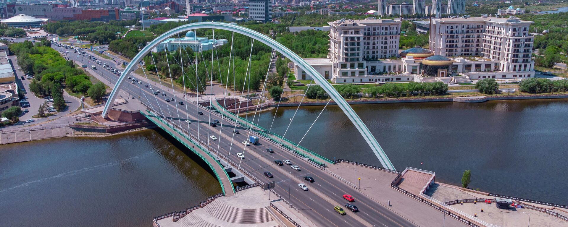 Мост через реку Ишим с правобережья на Левый берег столицы - Sputnik Қазақстан, 1920, 06.07.2021