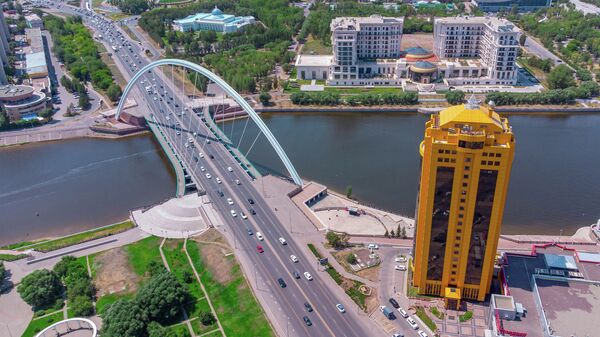 Мост через реку Ишим с правобережья на Левый берег столицы - Sputnik Қазақстан