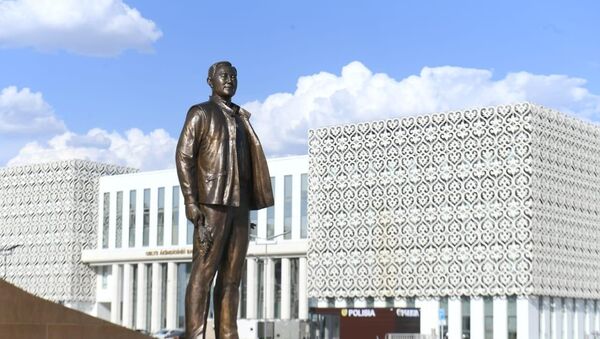 Памятник Нурсултану Назарбаеву в Туркестане - Sputnik Казахстан