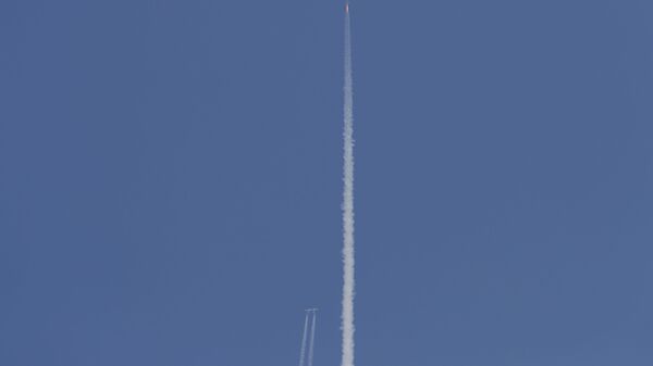 Ракетоплан Virgin Galactic выпущен базовым кораблем, направляющимся в космос с основателем Ричардом Брэнсоном на борту - Sputnik Казахстан