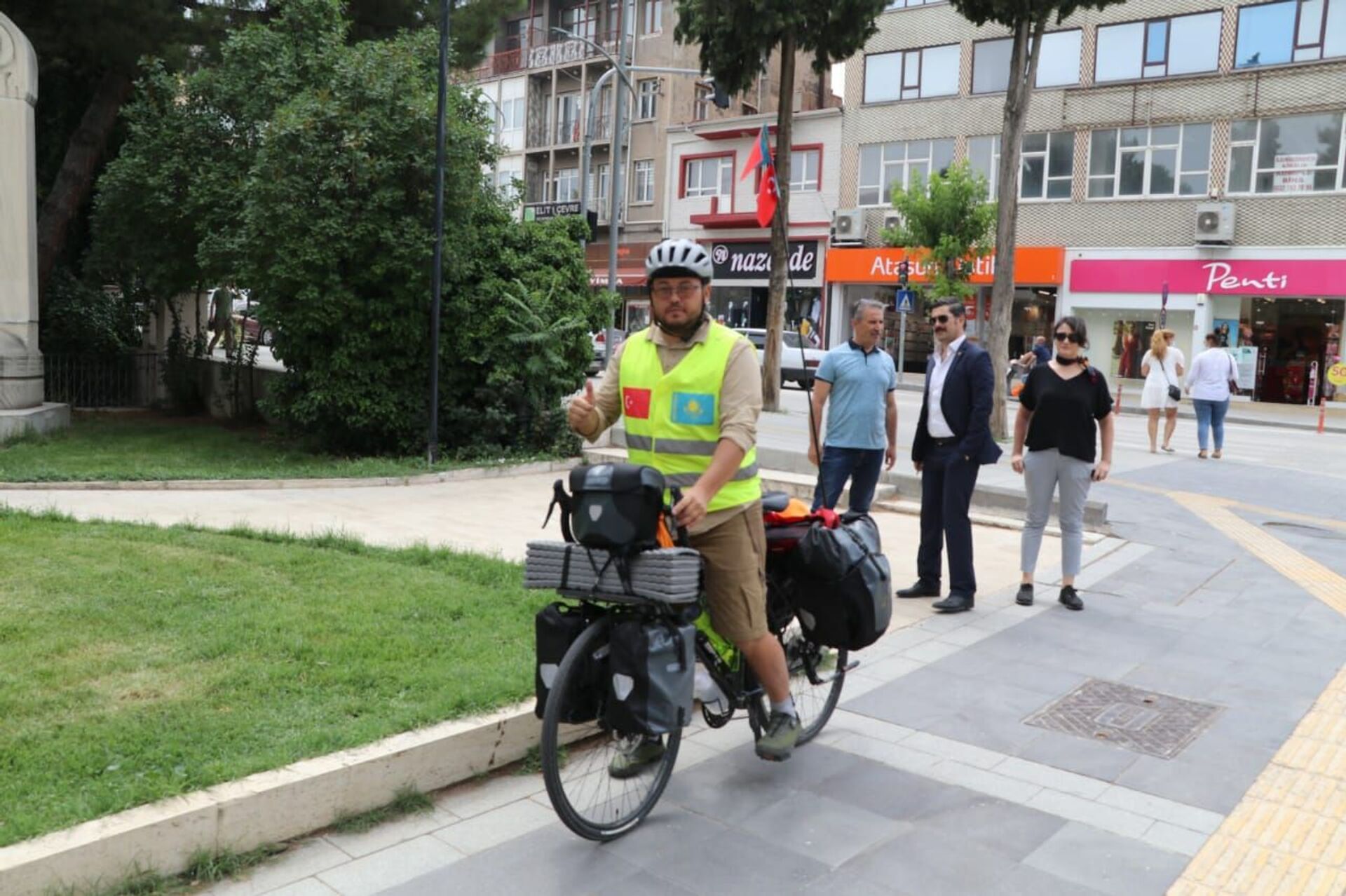 На велосипеде по горам и побережью: казахстанец проедет 3 000 километров по Турции - Sputnik Казахстан, 1920, 16.07.2021