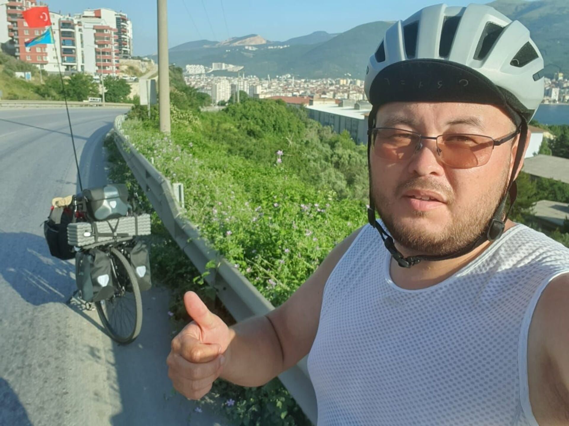 На велосипеде по горам и побережью: казахстанец проедет 3 000 километров по Турции - Sputnik Казахстан, 1920, 16.07.2021