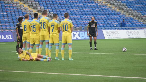 Фрагмент футбольного матча Астана - Арис - Sputnik Казахстан