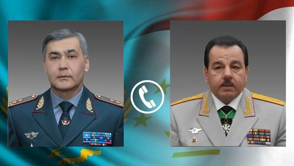 Министры обороны Казахстана и Таджикистана  - Sputnik Казахстан