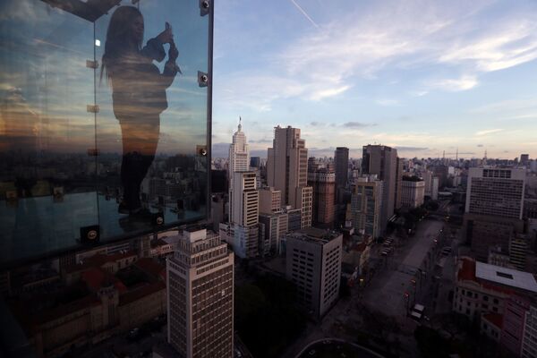  Сан-Паулудағы шыны балкон - Sputnik Қазақстан