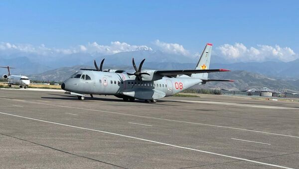 Военно-транспортный самолет С-295 ВВС РК благополучно совершил посадку в Алматы с 42 пассажирами, эвакуированными из Афганистана - Sputnik Казахстан