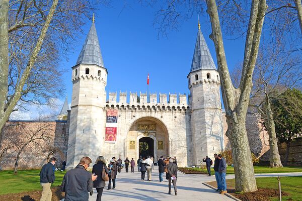 Врата приветствия дворца Топкапы в Стамбуле. - Sputnik Казахстан