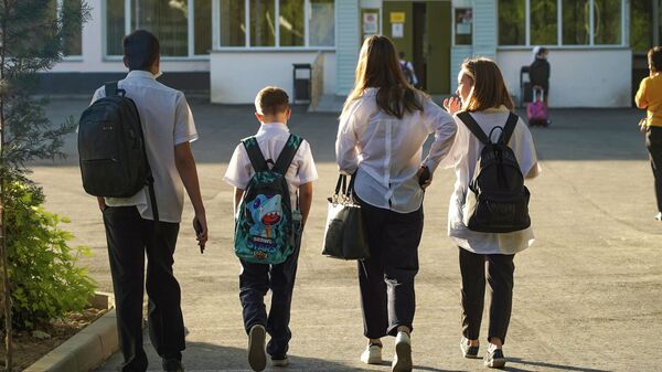 Жасанды интеллектіні жазбаша жұмыстарда қолданған оқушылар тексерілуі мүмкін - Sputnik Қазақстан