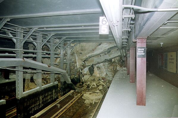 Разрушенный тоннель метро в Нью-Йорке  - Sputnik Казахстан