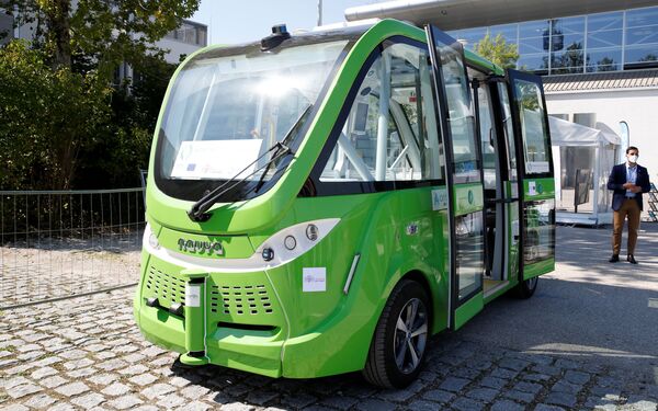 Автобус Navya в преддверии Мюнхенского автосалона IAA Mobility 2021, Германия - Sputnik Казахстан