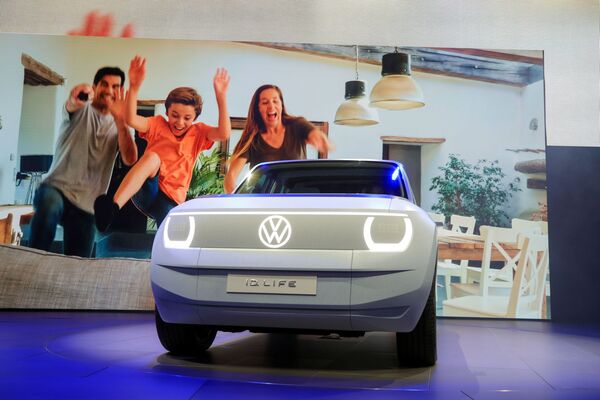 Автомобиль Volkswagen ID. Life на Международном Мюнхенском автосалоне - Sputnik Казахстан