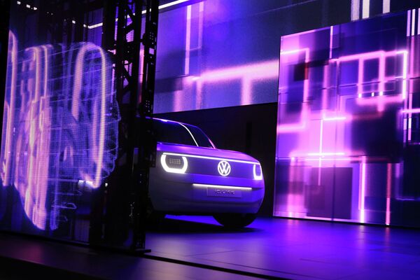Volkswagen ID. Автомобиль Life представлен во время презентации перед Мюнхенским автосалоном IAA Mobility 2021 в Мюнхене, Германия, 6 сентября 2021 года. REUTERS / Wolfgang Rattay - Sputnik Казахстан