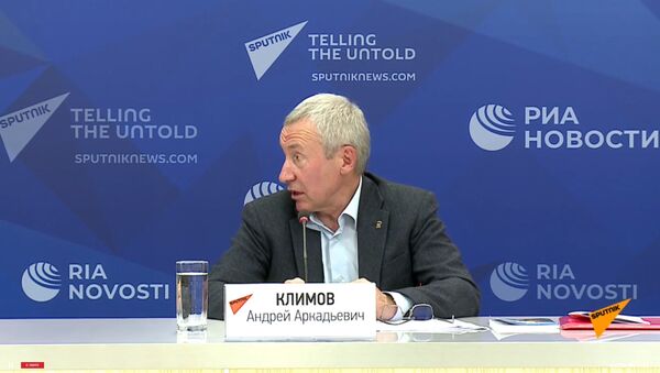 Видеомост с пресс-конференцией сенатора Андрея Климова - Sputnik Қазақстан