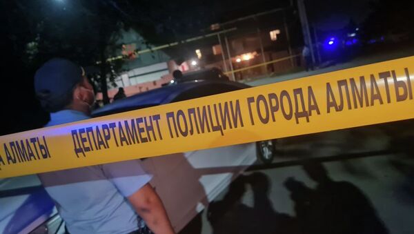 Алматинец расстрелял пять человек, в том числе двух полицейских и судисполнителя. Фото с места событий - Sputnik Қазақстан