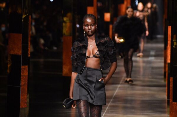 Көптеген секс бар ең жақсы эротикалық фильмдер Интернеттегі орыс ханым порно