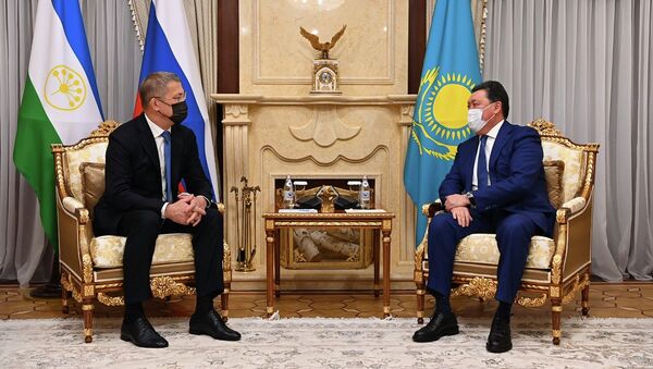 Премьер-министр Казахстана и глава Башкортостана Радий Хабиров - Sputnik Казахстан