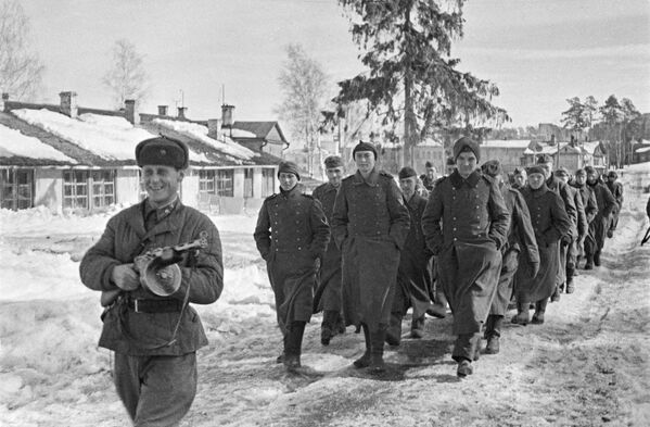 Пленные немцы под Москвой. 1941 год - Sputnik Казахстан