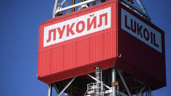 Стационарная платформа компании Лукойл на нефтегазоконденсатном месторождении, архивное фото - Sputnik Казахстан