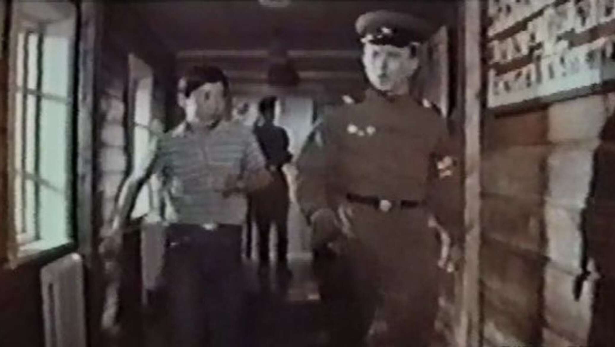 у заставы красные камни