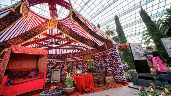 Выставка Тюльпаномания в Сигнапуре - Sputnik Казахстан