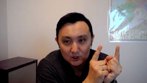 Низкие зарплаты и неуважение - эксперт о проблемах казахстанских учителей - видео - Sputnik Казахстан