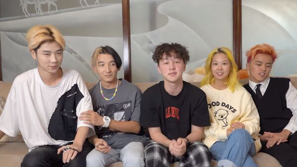 YOLO House - блогеры-миллионники без обнаженки: история успеха - Sputnik Казахстан