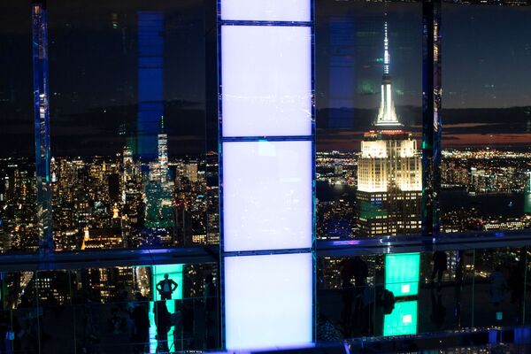 Ночная панорама Нью-Йорка на открытии смотровой площадки SUMMIT One Vanderbilt в Нью-Йорке - Sputnik Қазақстан