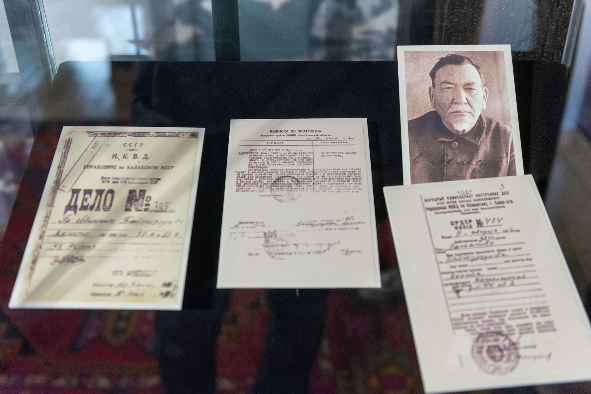 Архивные данные о том, что Байтурсынов был осужден 5 раз, 2 раза депортирован. На фото самая последняя фотография Ахмета Байтурсынова - Sputnik Казахстан, 1920, 27.01.2023