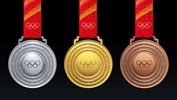 Медали Олимпиады 2022 года в Пекине (аверс, лицевая сторона) - Sputnik Казахстан