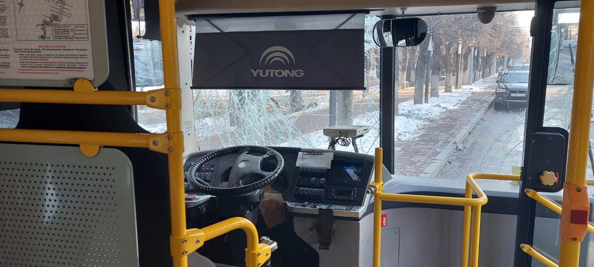 Автобус столкнулся с троллейбусом в Алматы: 7 человек госпитализированы - Sputnik Казахстан, 1920, 06.11.2021