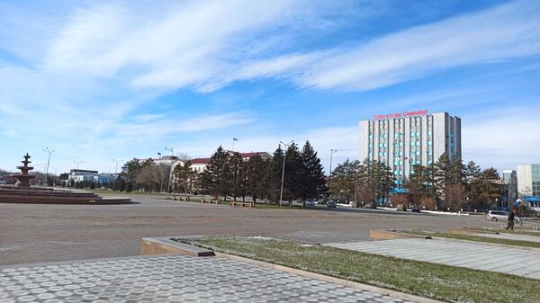Центральная площадь перед акиматом города Семей - Sputnik Казахстан