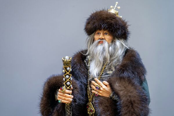 Средняя стоимость такой куклы оценивается в 1,5 миллиона тенге - Sputnik Казахстан