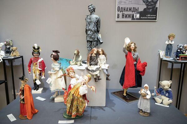 Также на выставке можно увидеть коллекцию кукол в честь 800-летия Нижнего Новгорода Однажды в Нижнем - Sputnik Казахстан