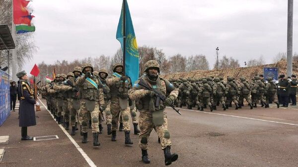 Казахстанские военные на учениях ОДКБ Нерушимое братство - Sputnik Казахстан