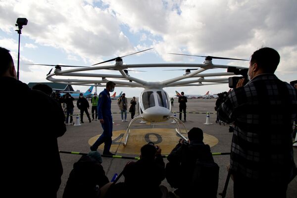 Дрон-такис Volocopter 2X в аэропорту Gimpo, Сеул, Южная Корея - Sputnik Қазақстан