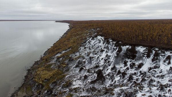 Дуванный Яр и река Колыма в Якутии - Sputnik Қазақстан