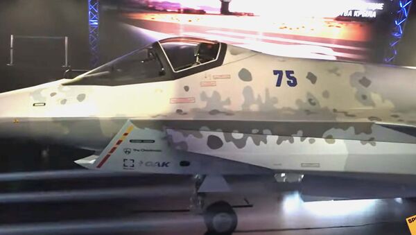 Истребитель Checkmate в свете лазерного шоу: российская новинка на авиашоу в Дубае - видео - Sputnik Казахстан