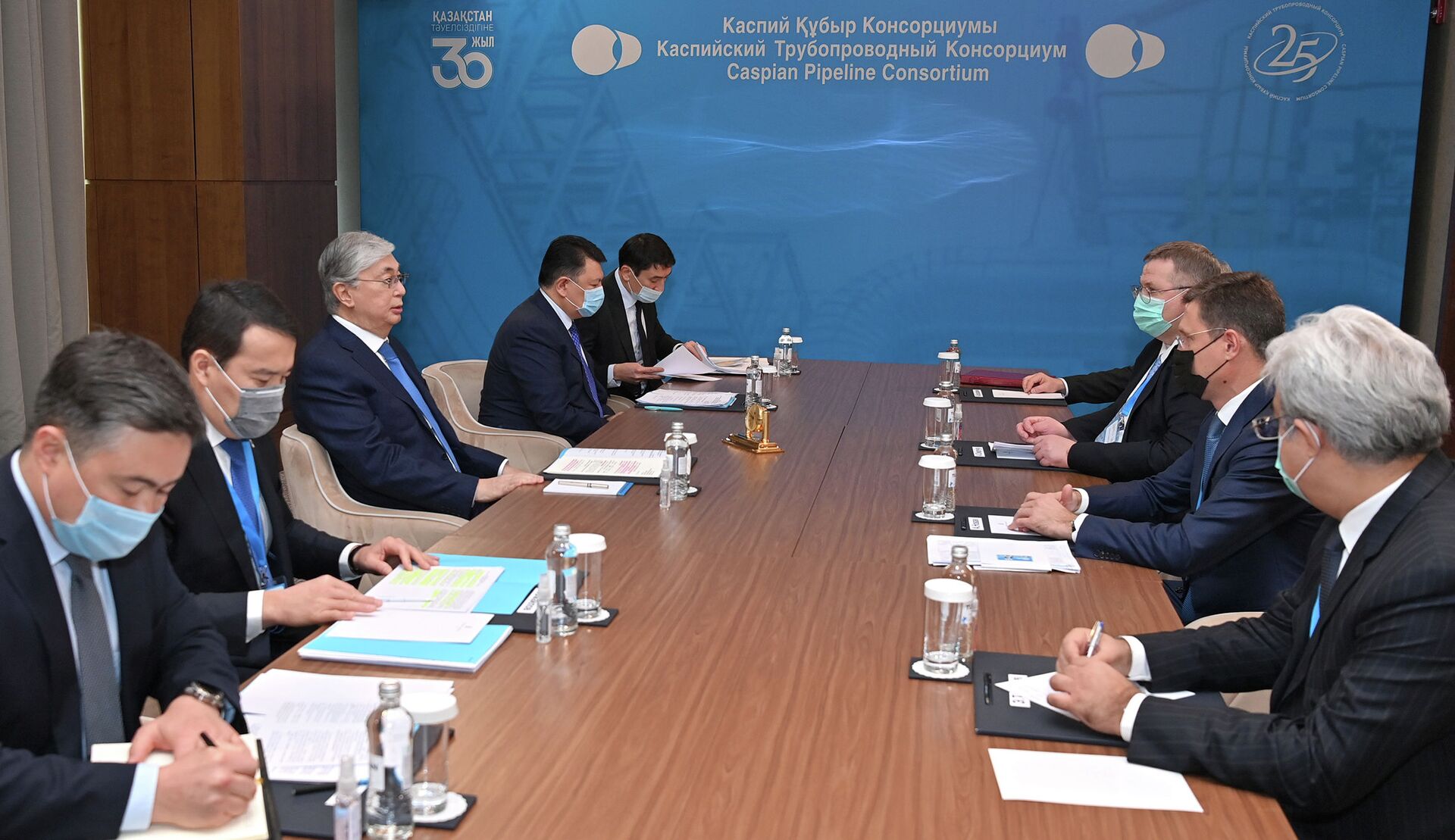 Токаев на встрече с вице-премьерами России обсудил взаимодействие по линии ЕАЭС - Sputnik Казахстан, 1920, 16.11.2021
