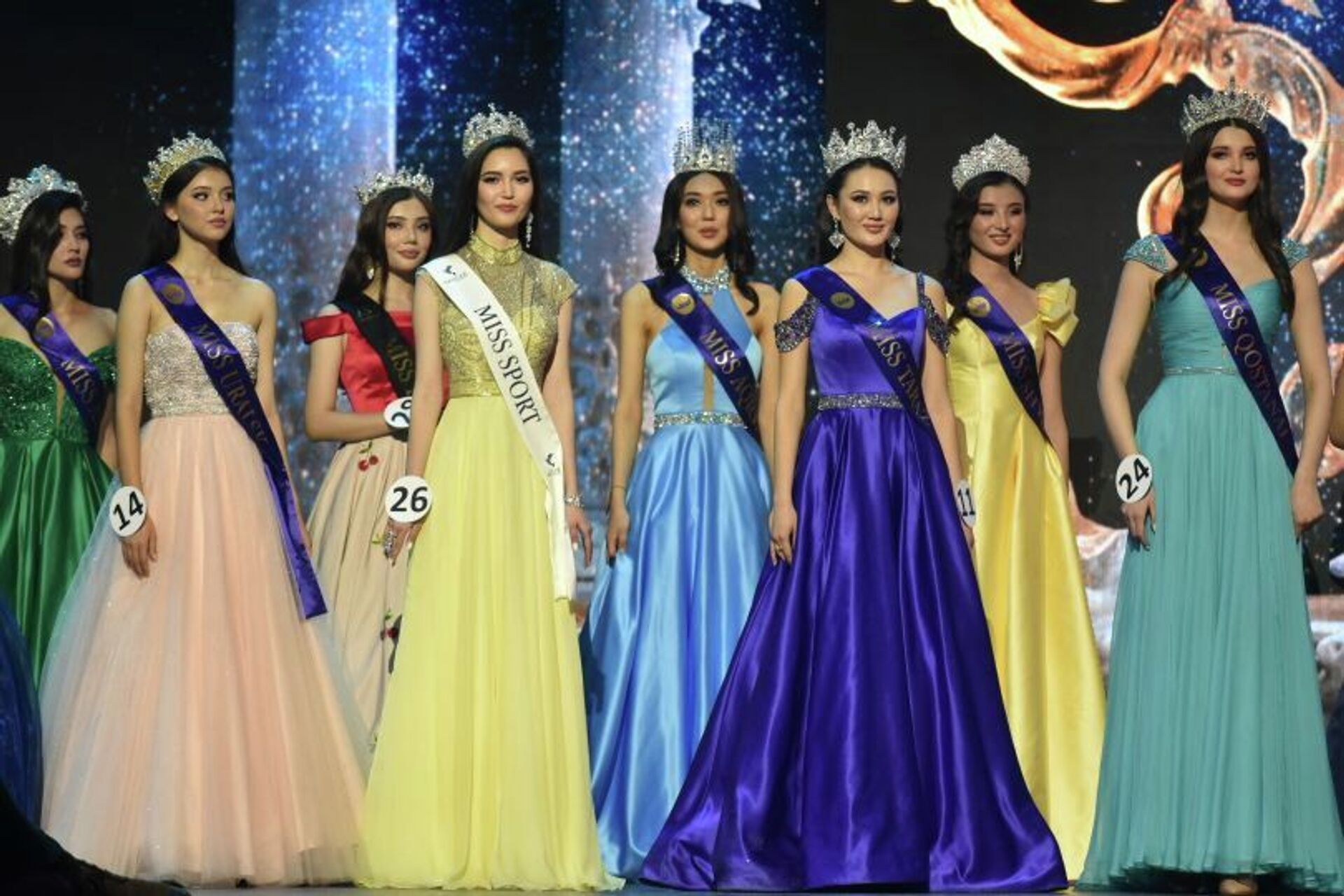 Мисс Казахстан 2021: сразу три красавицы стали победительницами - фото - Sputnik Казахстан, 1920, 16.11.2021