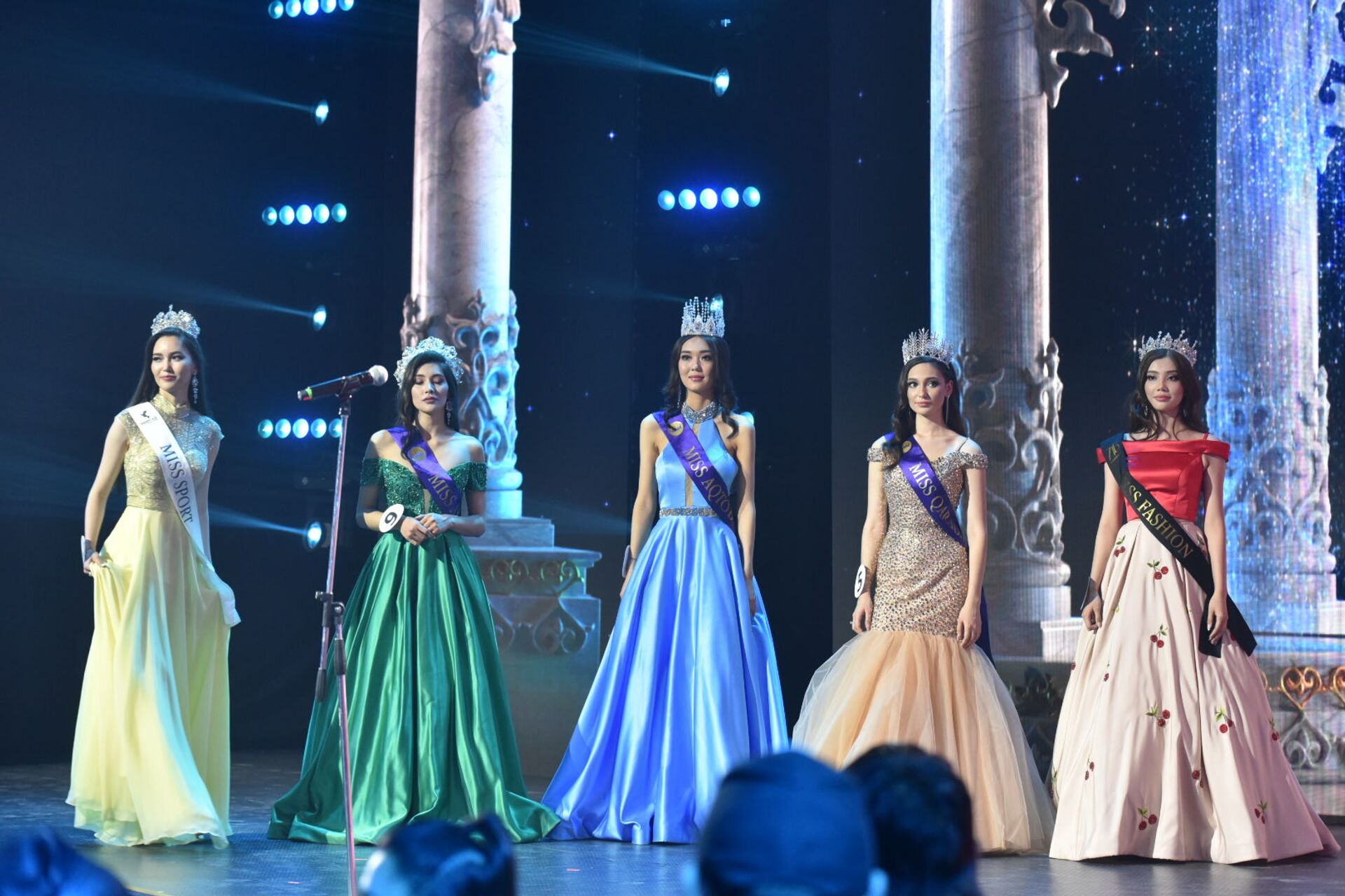 Мисс Казахстан 2021: сразу три красавицы стали победительницами - фото - Sputnik Казахстан, 1920, 16.11.2021