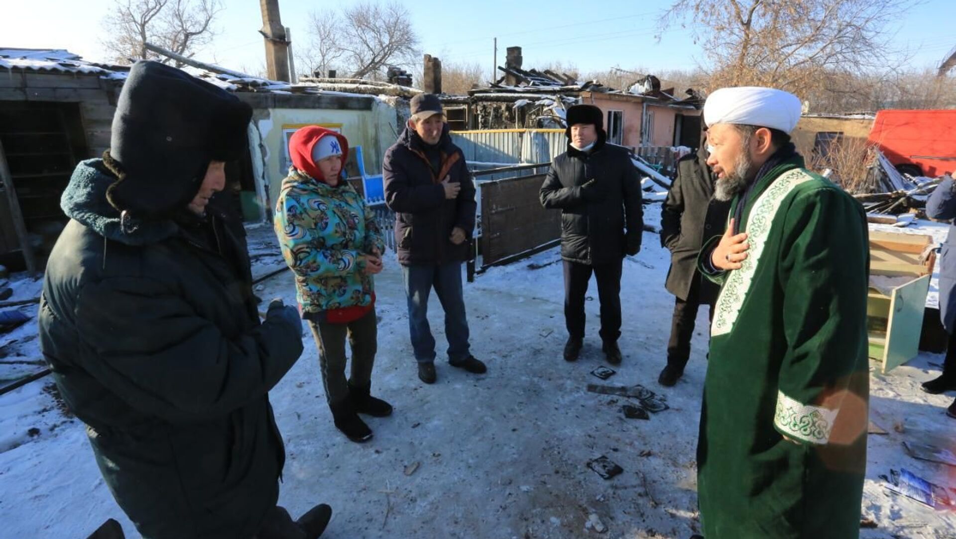Верховный муфтий посетил семью пострадавших при взрыве в Шортанды - Sputnik Казахстан, 1920, 30.12.2021