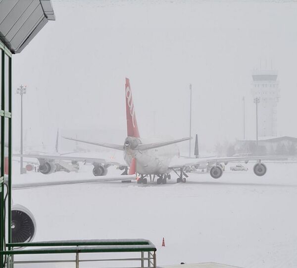 В аэропорту Нур-Султана из-за непогоды задерживаются десятки рейсов  - Sputnik Қазақстан