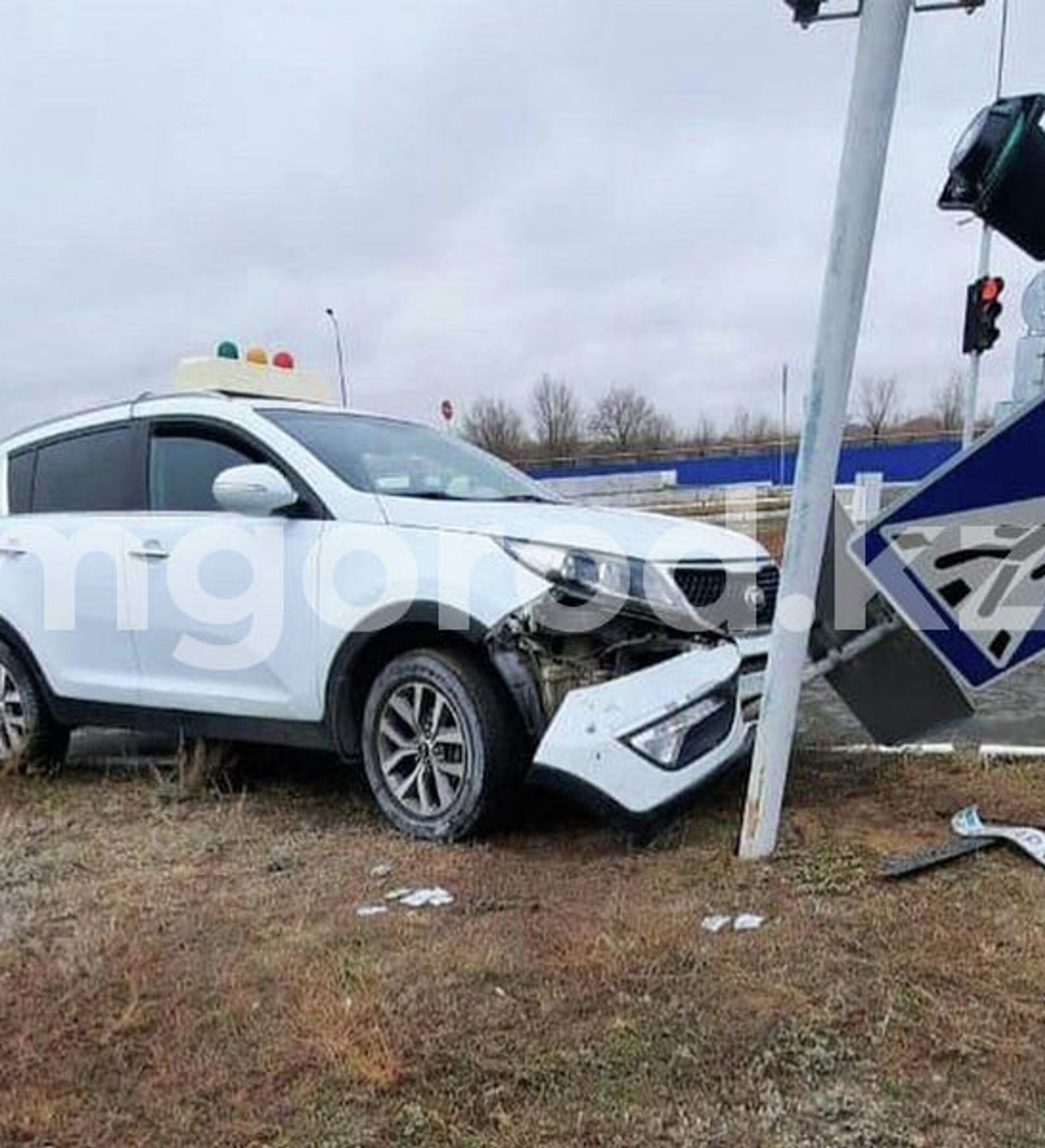 Перепутала педали: на автодроме спецЦОНа в Уральске за месяц разбили вторую  машину - 25.11.2021, Sputnik Казахстан