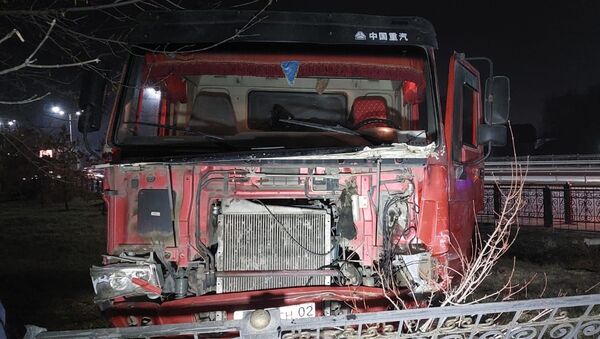 Страшное ДТП с самосвалом произошло на Восточной объездной дороге - Sputnik Казахстан