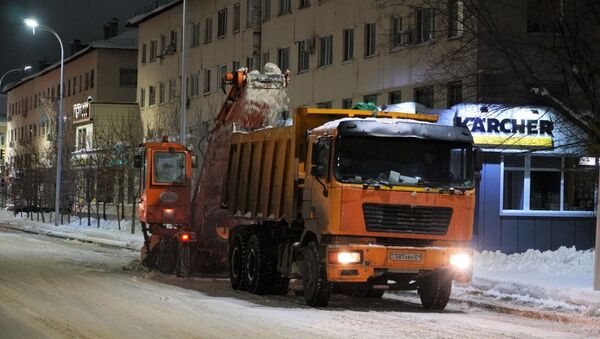 Уборка снега с улиц в Нур-Султане - Sputnik Казахстан